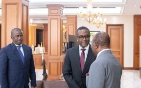 Un émissaire du président rwandais reçu en audience par Ali Bongo