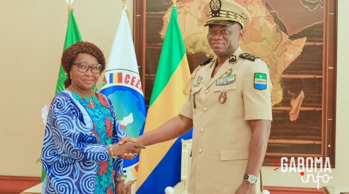 L’ambassadrice de Sao Tomé-et-Principe au Gabon chez le président de la transition