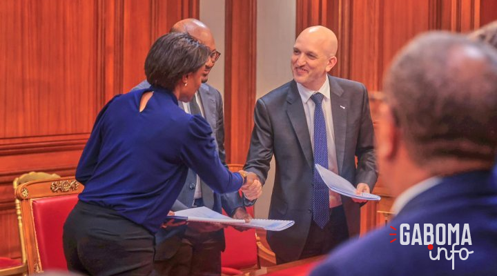 Fly Gabon&nbsp;: Signature d’une convention entre l’Etat gabonais et Afrijet