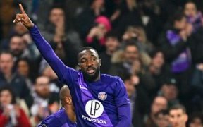 Mercato&nbsp;: Shavy Babicka dans le viseur de l’Étoile Rouge de Belgrade