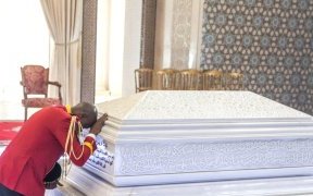 La mémoire d’Omar Bongo honorée par le président de la transition