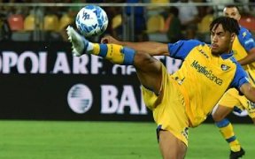 Serie B&nbsp;: Anthony Oyono décisif, Frosinone arrache un nul spectaculaire face à Catanzaro