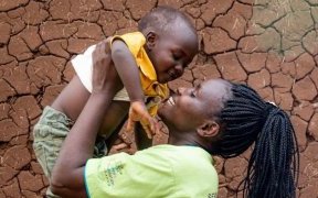 Les dirigeants africains s’engagent à mettre fin au sida chez les enfants d’ici 2030