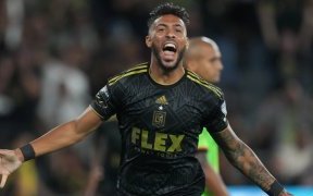 Le mexicain Club América fait les yeux doux à l’international gabonais Denis Bouanga