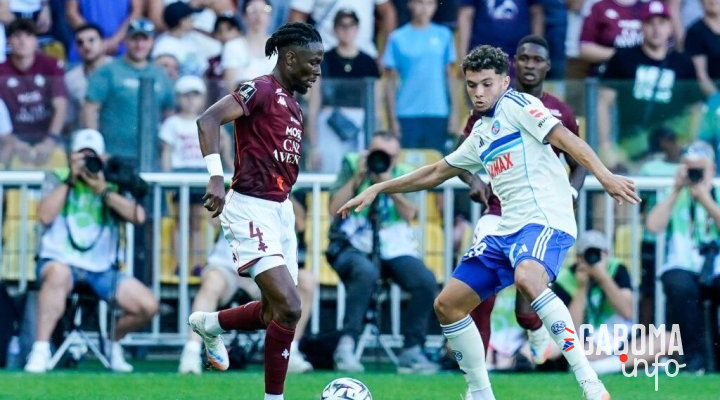 Ligue 1&nbsp;: Metz battu par Strasbourg, Michel Mboula transparent