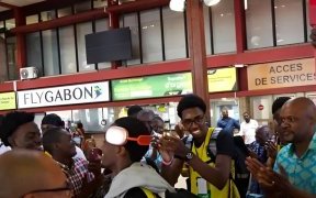 Afrobasket U18&nbsp;: Tombées en finale zonale, les Panthères du Gabon célébrées à leur retour à Libreville
