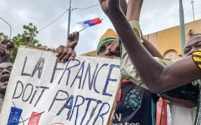 La France devrait reconsidérer ses relations avec l’Afrique, exhorte Hubert Védrine