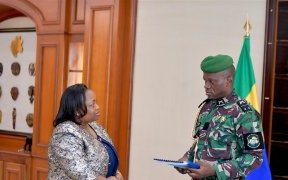 Brice Oligui Nguema reçoit en audience l’ancienne ministre de l’Education nationale